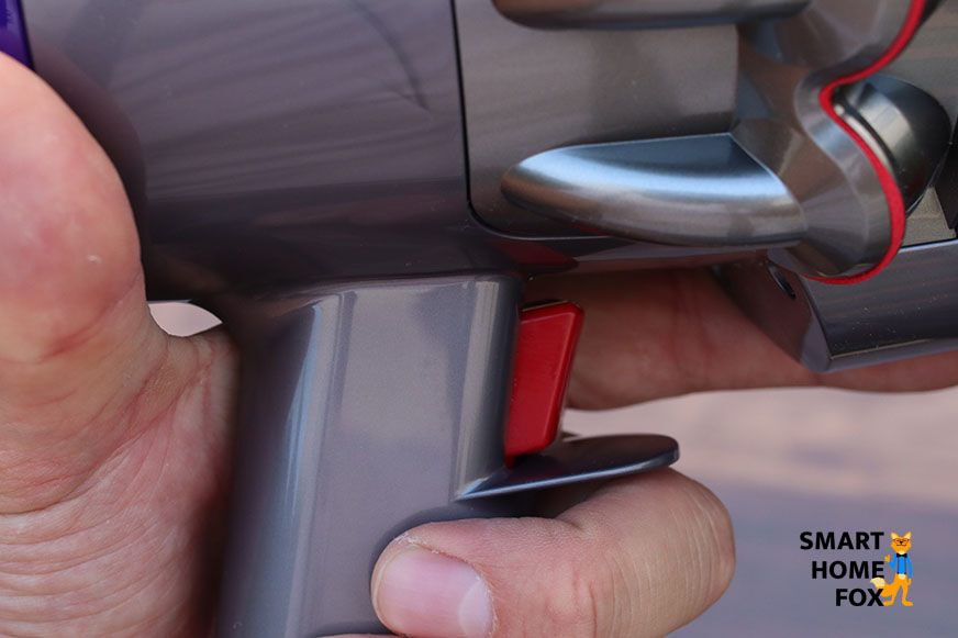 Dyson V11 Absolute Powerknopf